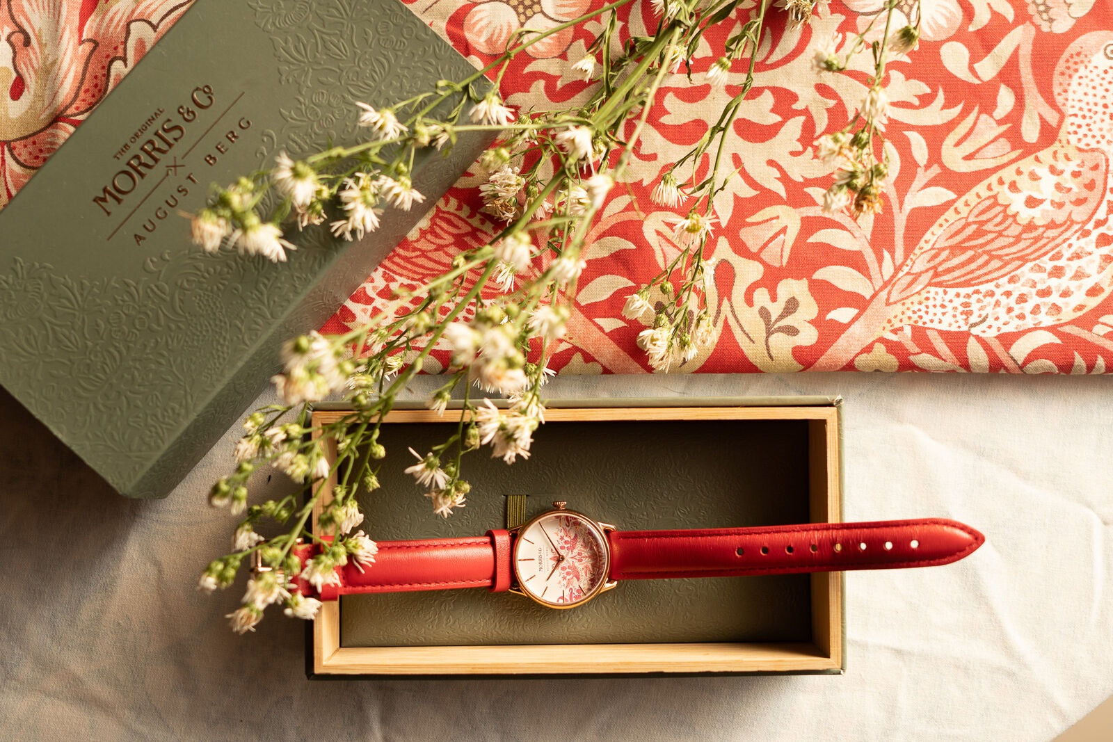 Celebrate Mom with Timeless Elegance: Gifts That Last a Lifetime