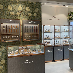 Ion orchard watch shop hotsell