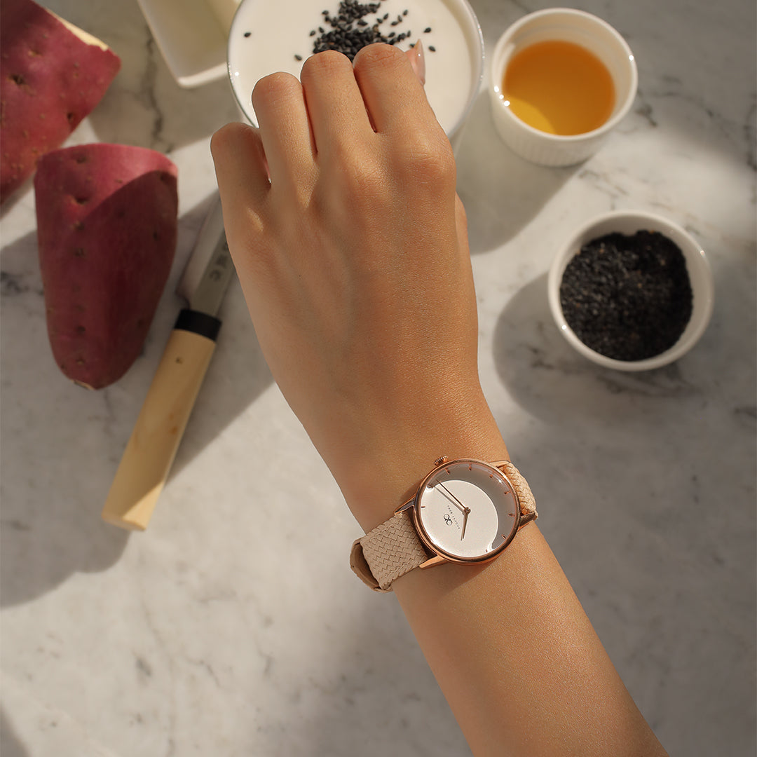Blanc Rose Gold Watch With Cream Strap – August Berg